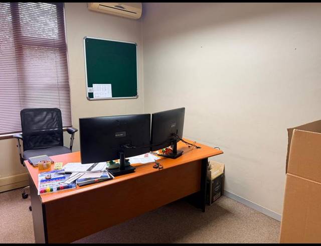 BUSINESS PROPERTY TO RENT IN ELDORAIGNE